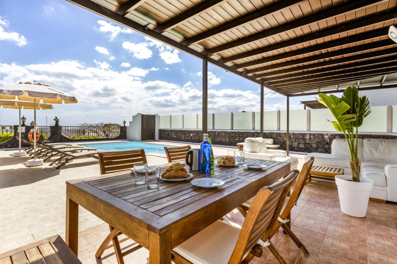 Villa 22 Puerto del Carmen  Buitenkant foto