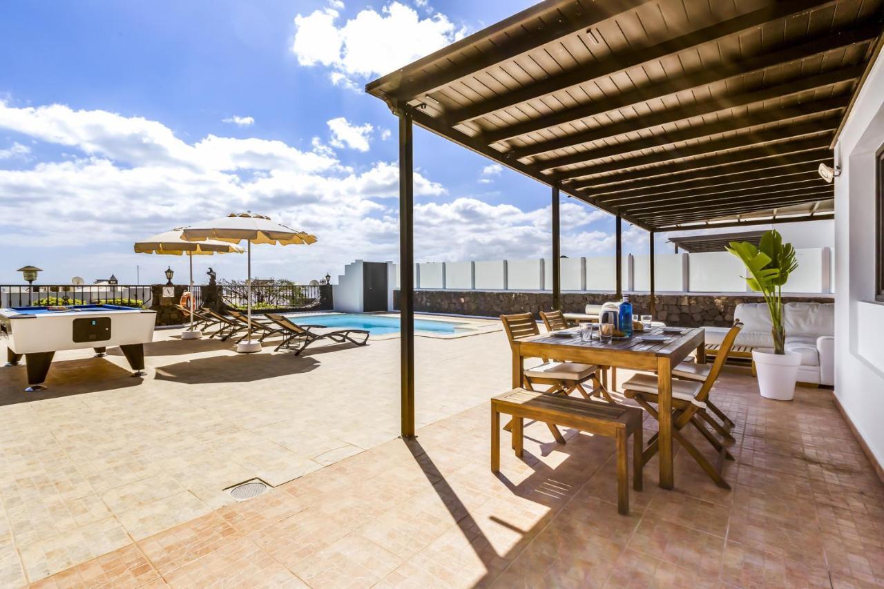 Villa 22 Puerto del Carmen  Buitenkant foto